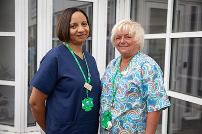 MR1354 Macmillan specialist social workers Sonya Genus and Jan Bolton