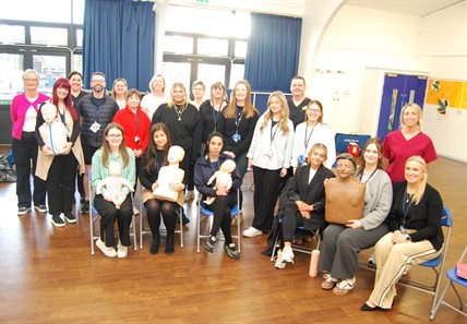 MR1658 Parklands Primary School staff with UHN life support trainers group